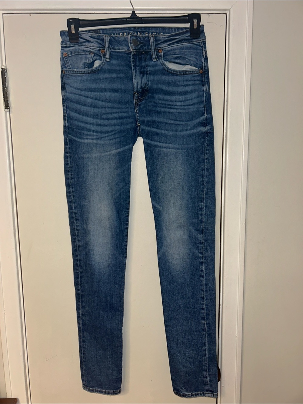 American Eagle Outfitters Men's Slim Jeans in Medium Blue Wash - Size 29x34